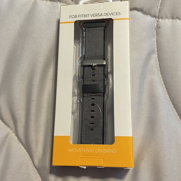 Fitbit versa woven nylon band - Picture 2 of 2